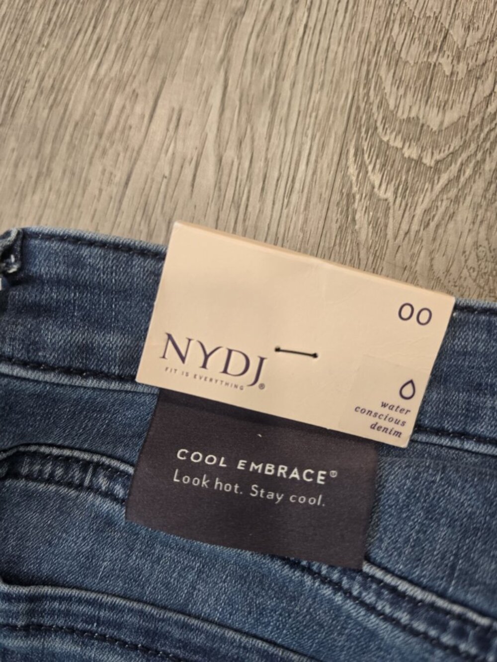 NYDJ NWT Relaxed Piper Crop Jeans Melody Cool Embrace Denim Blue Size 00 - Picture 3 of 5